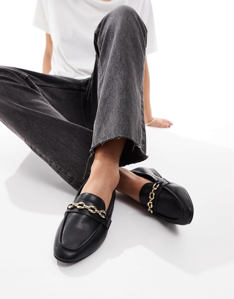 ASOS DESIGN Wide Fit Macaroon chain loafer in Black