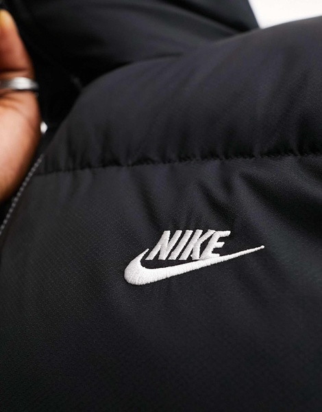 Nike Club puffer vest in black