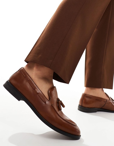 ASOS DESIGN loafers in tan leather with tassel