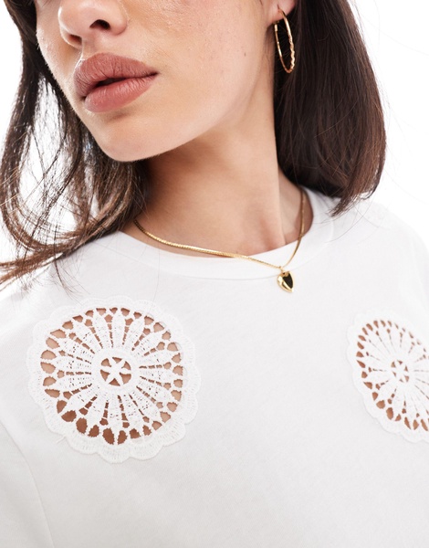 Object jersey t-shirt with cutwork in white