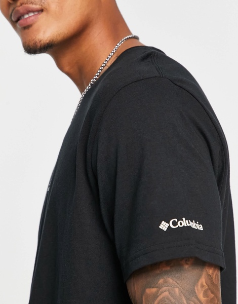 Columbia CSC basic logo T-shirt in black - Exclusive to ASOS