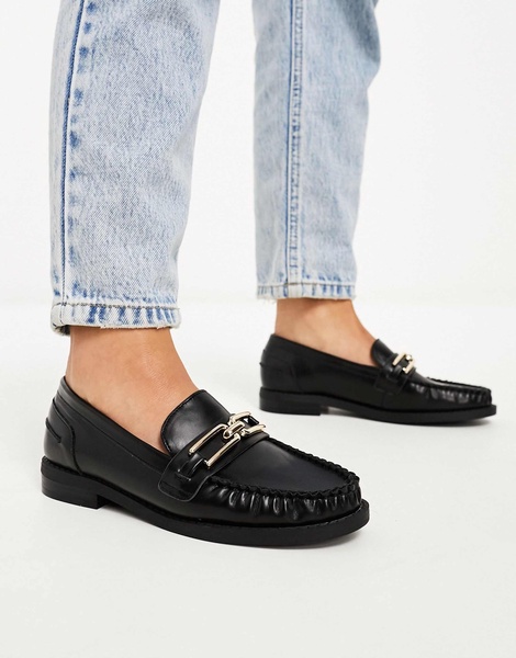 ASOS DESIGN Wide Fit Melodic slim loafer with chain in black