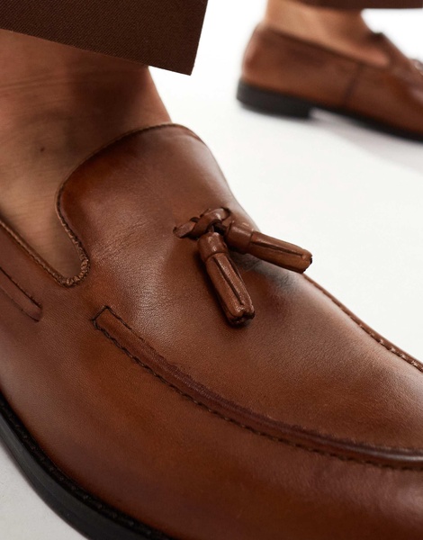 ASOS DESIGN loafers in tan leather with tassel