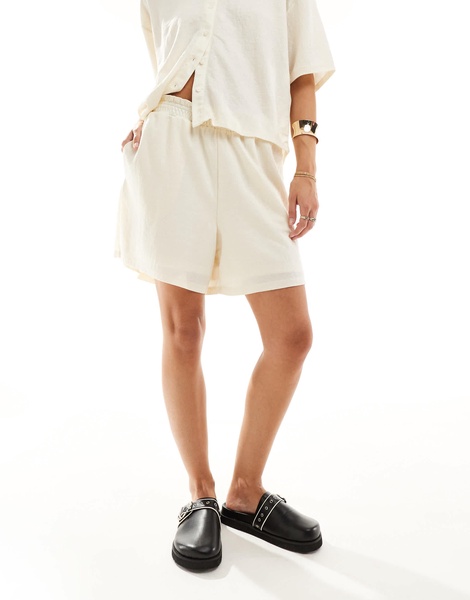 Vila stretch textured jersey shorts in cream - part of a set