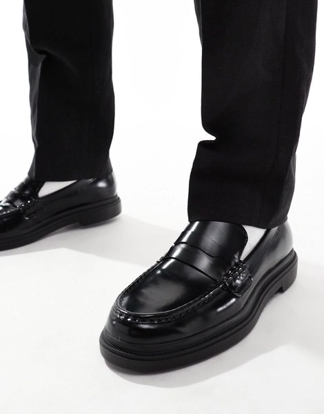 Bershka loafers in black