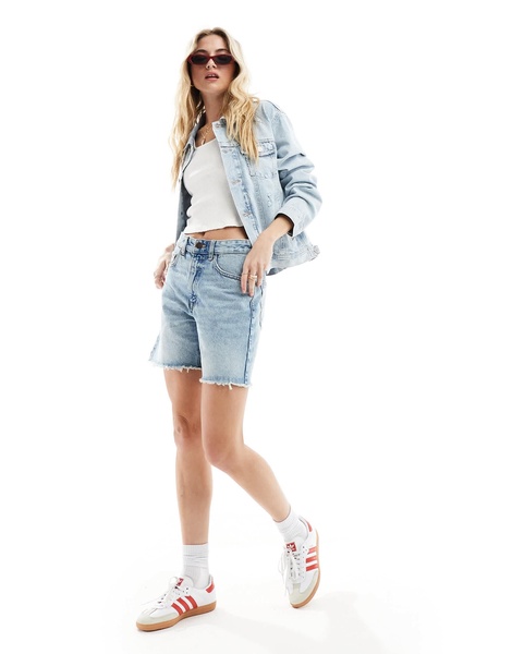 Tommy Jeans flag denim mom jacket in light wash