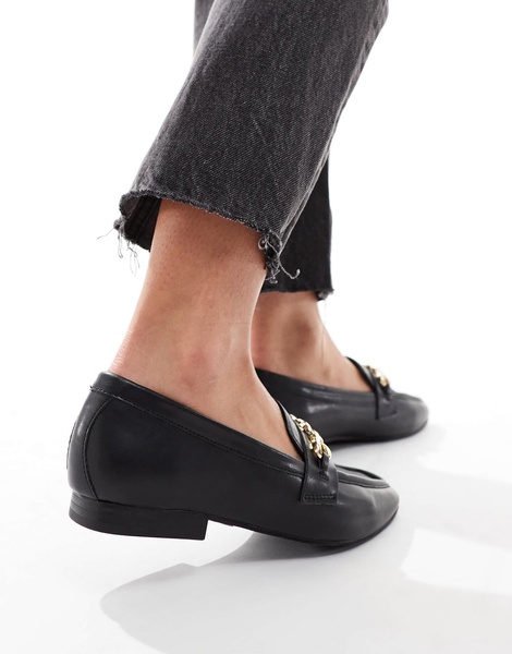 ASOS DESIGN Wide Fit Macaroon chain loafer in Black