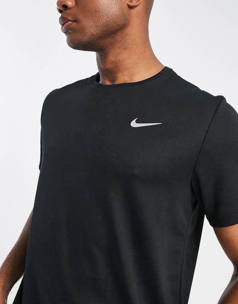 Nike Running Miler Dri-FIT T-shirt in black