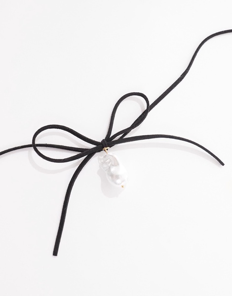 Petit Moments kit cord bow necklace with pearl pendant in black