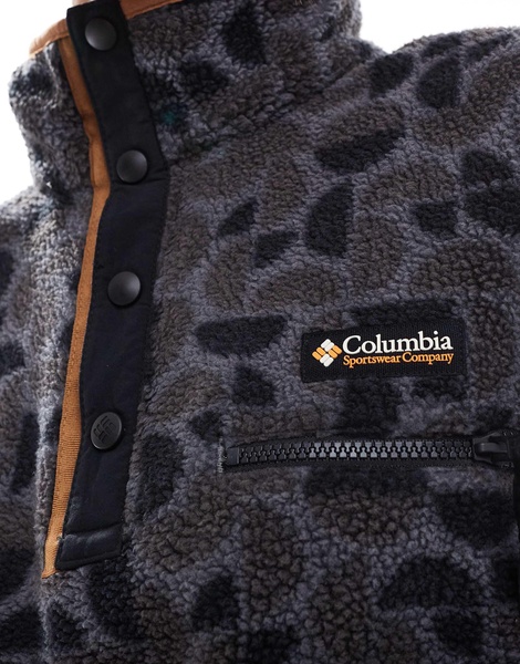 Columbia Helvetia II printed cropped half snap fleece in black retroscape