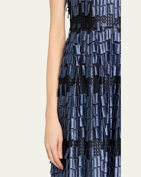 Strapless Geometric Fringe Effect Gown