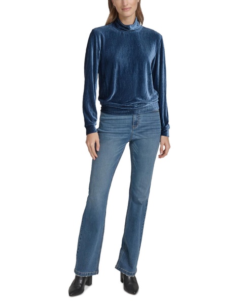 Women's Wavy Velvet Turtleneck Top