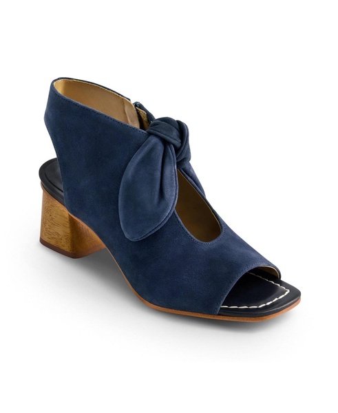 Bernardo Lizzie Heel