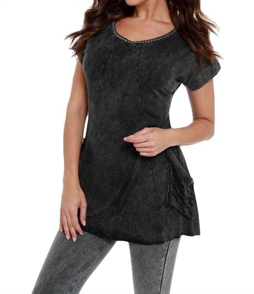 beaded short sleeve tunic in charcoal