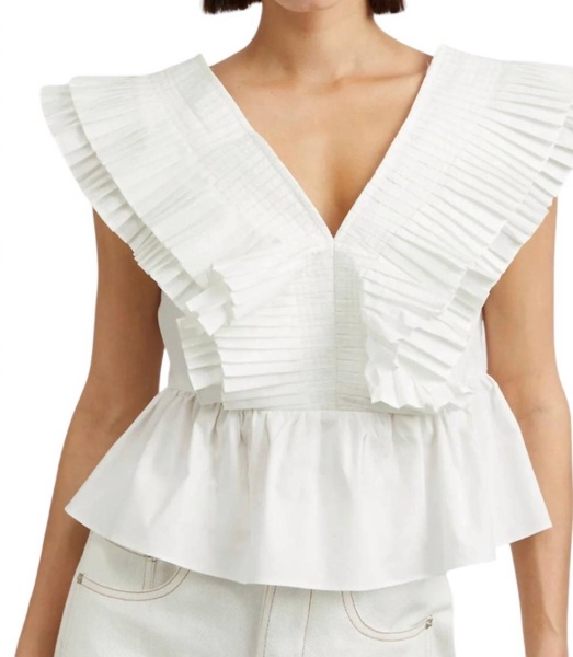 pleated top in white