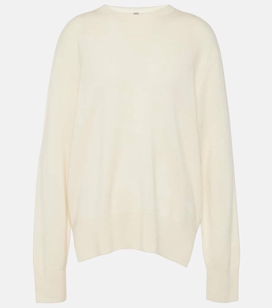 Cashmere sweater