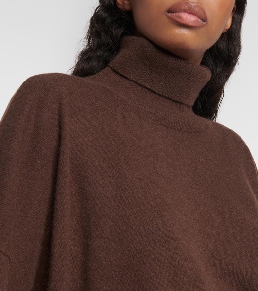 Cashmere turtleneck sweater