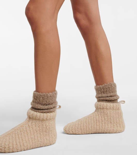 Ribbed-knit cashmere slippers