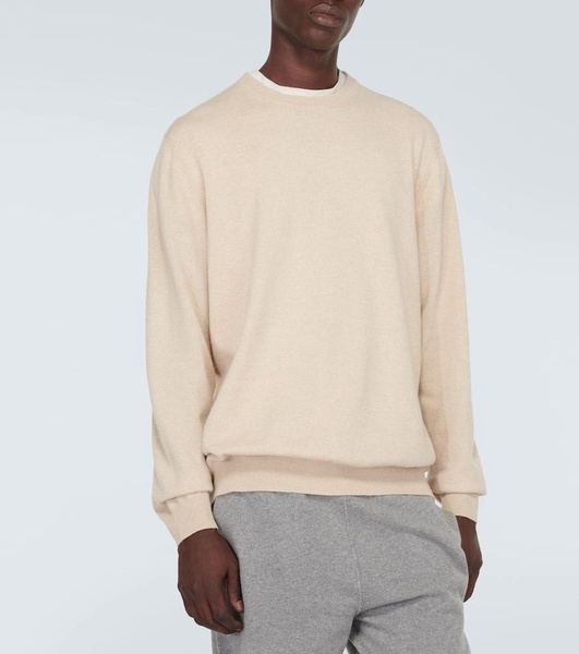 Cashmere sweater