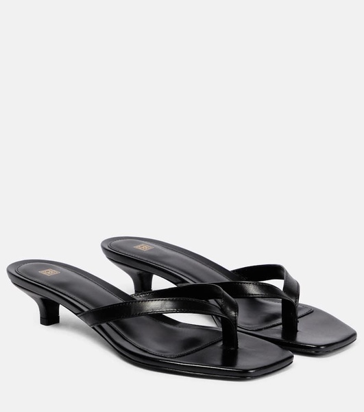 Leather thong sandals