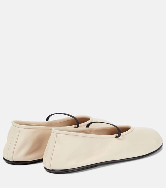 Elastic leather ballet flats