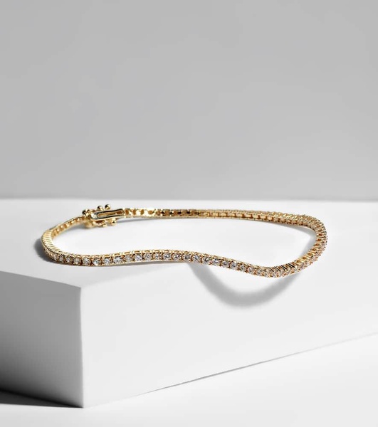 14kt gold tennis bracelet with diamonds