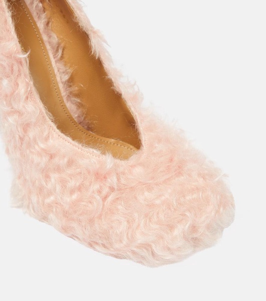 Faux fur pumps 