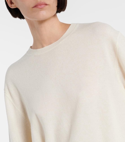 Cashmere sweater