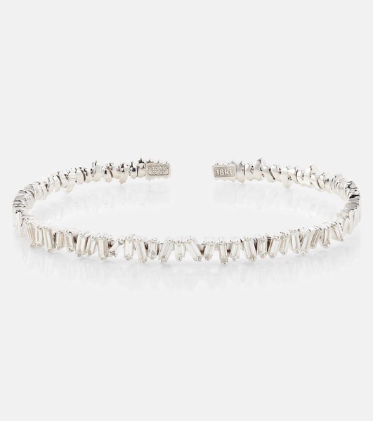 Classic 18kt white gold bangle with diamonds