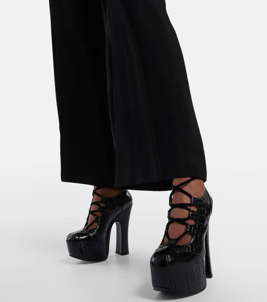 Platform leather pumps