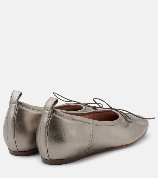 Classic pleated leather ballet flats