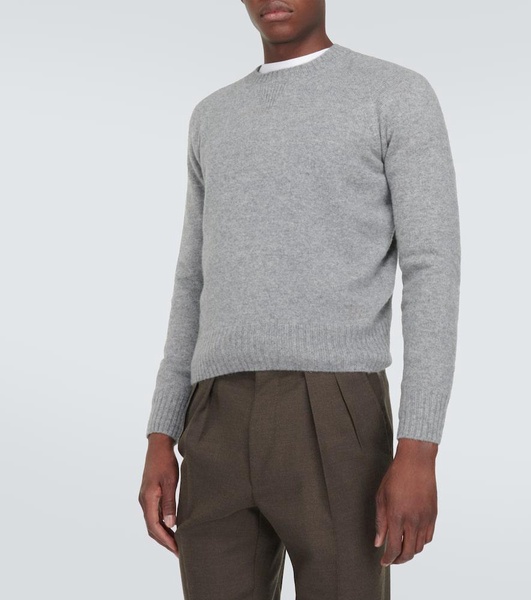 Cashmere sweater