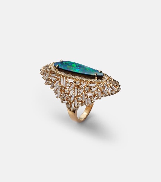 18kt gold ring with opal and diamonds 