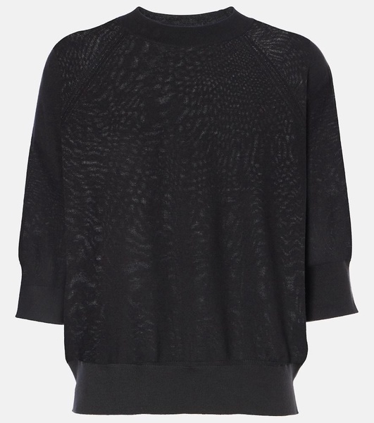 Knitted wool top