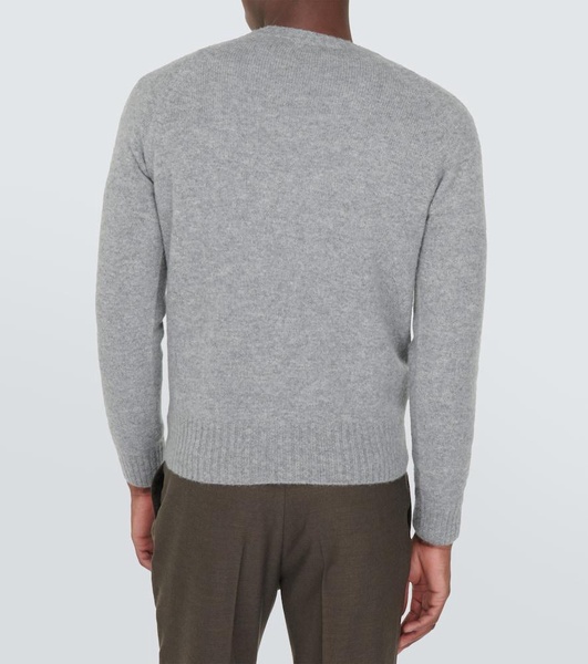 Cashmere sweater