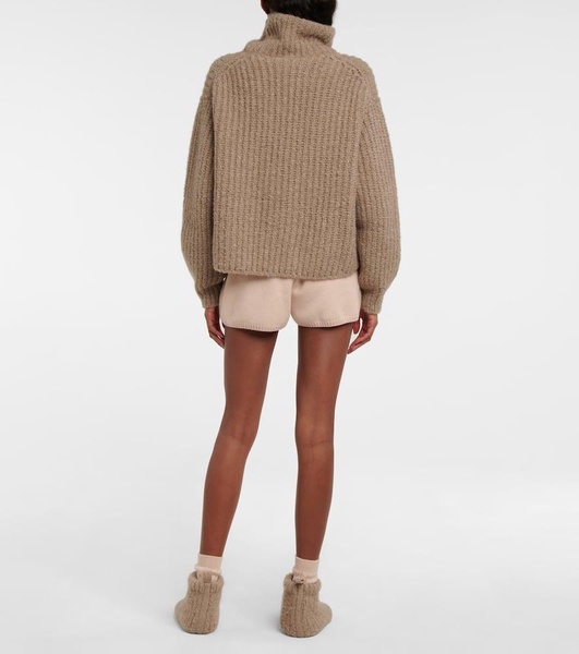 Ribbed-knit cashmere turtleneck sweater