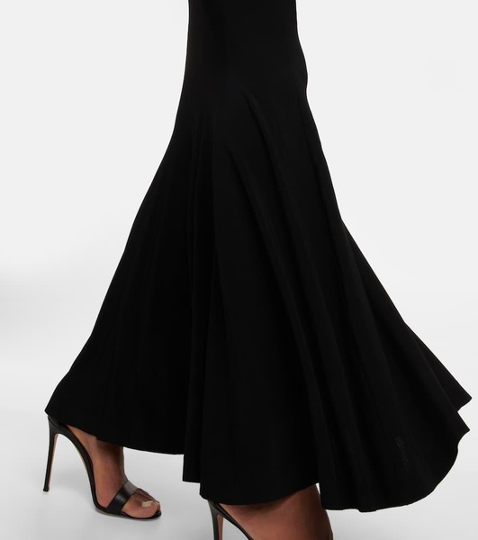 Off-shoulder fishtail gown