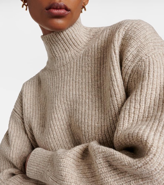 Cashmere sweater