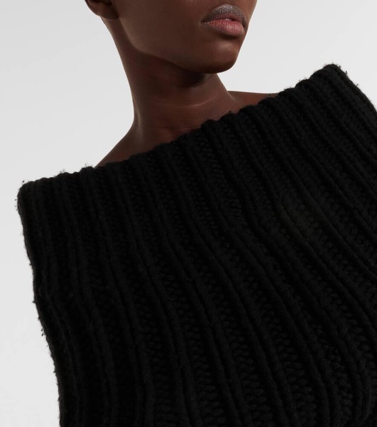 Wool and cashmere turtleneck sweater