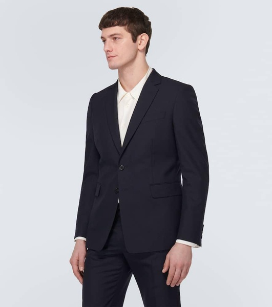 Single-breasted wool suit