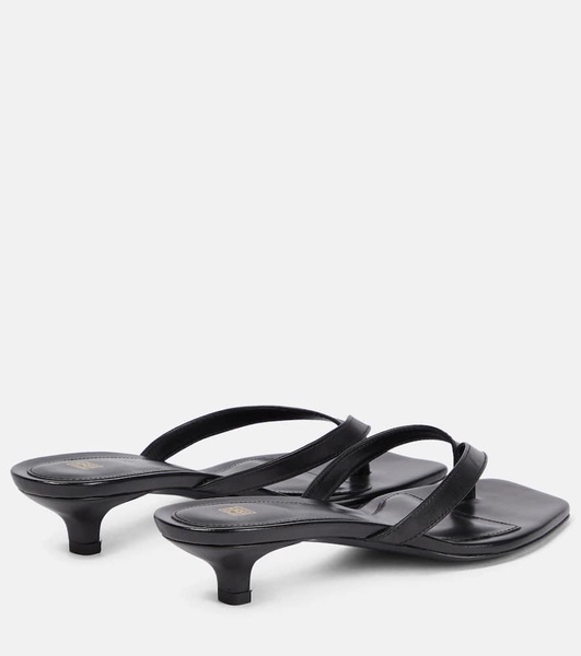 Leather thong sandals