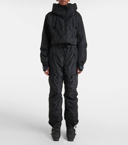 Discover ski suit