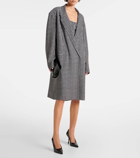 Double-breasted houndstooth coat