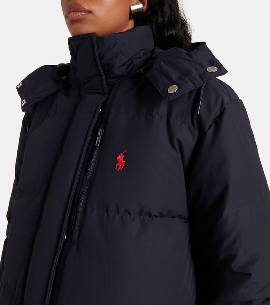 Hooded down coat