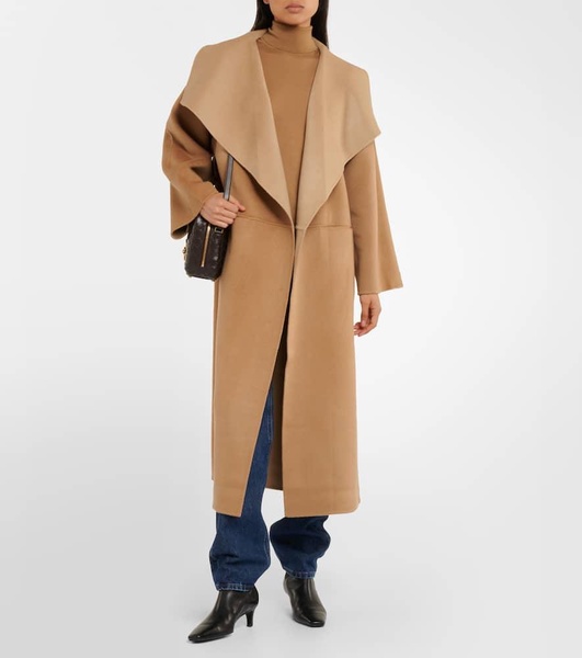 Signature wool and cashmere coat