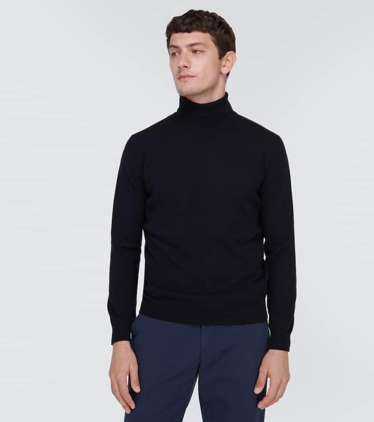 Cashmere turtleneck sweater