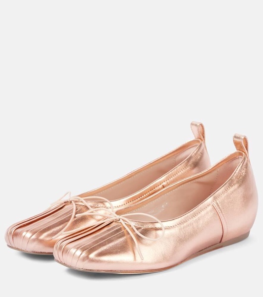 Classic pleated leather ballet flats