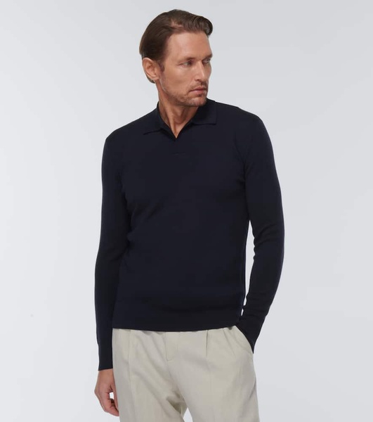 Buttonless wool polo shirt