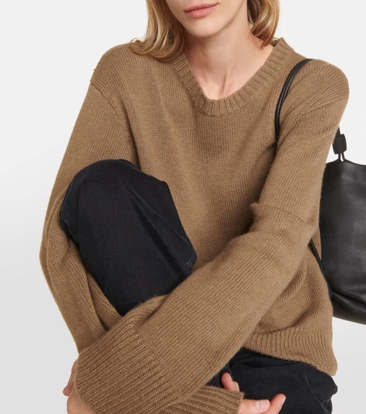 Fiji cashmere sweater