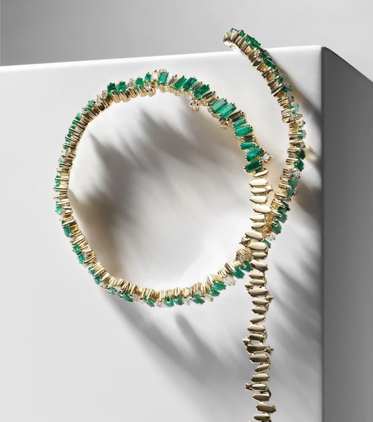 Bold Burst 18kt gold necklace with diamonds and emerald